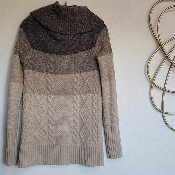 BCBG Maxarzia Cowl Neck Wool Sweater - XS - Picture 8 of 12